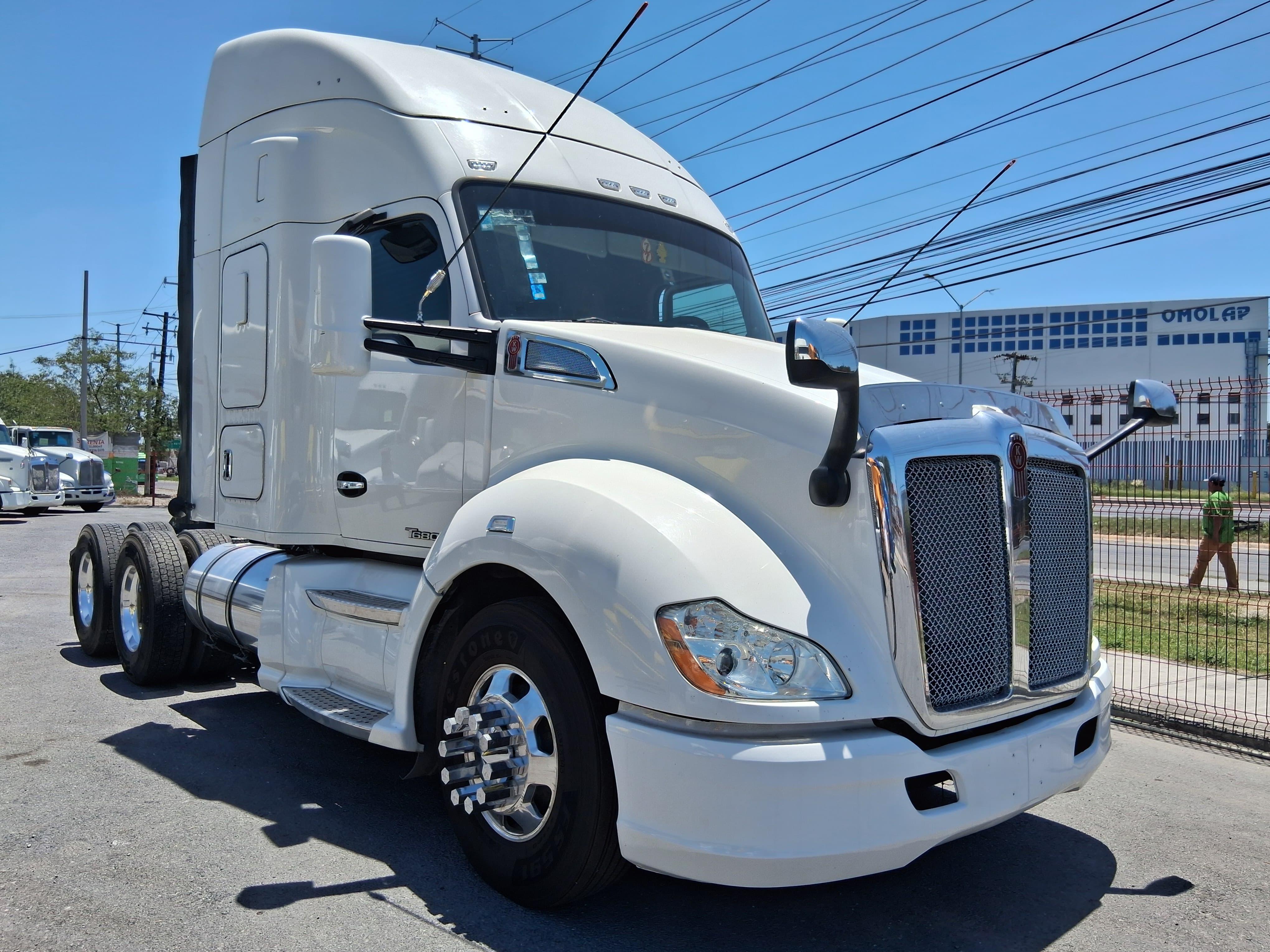 Kenworth T680 MX13 Paccar